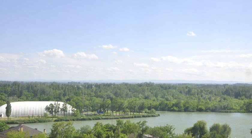 Гостиница Evro Apartments Kubanskaia 52 Краснодар-10